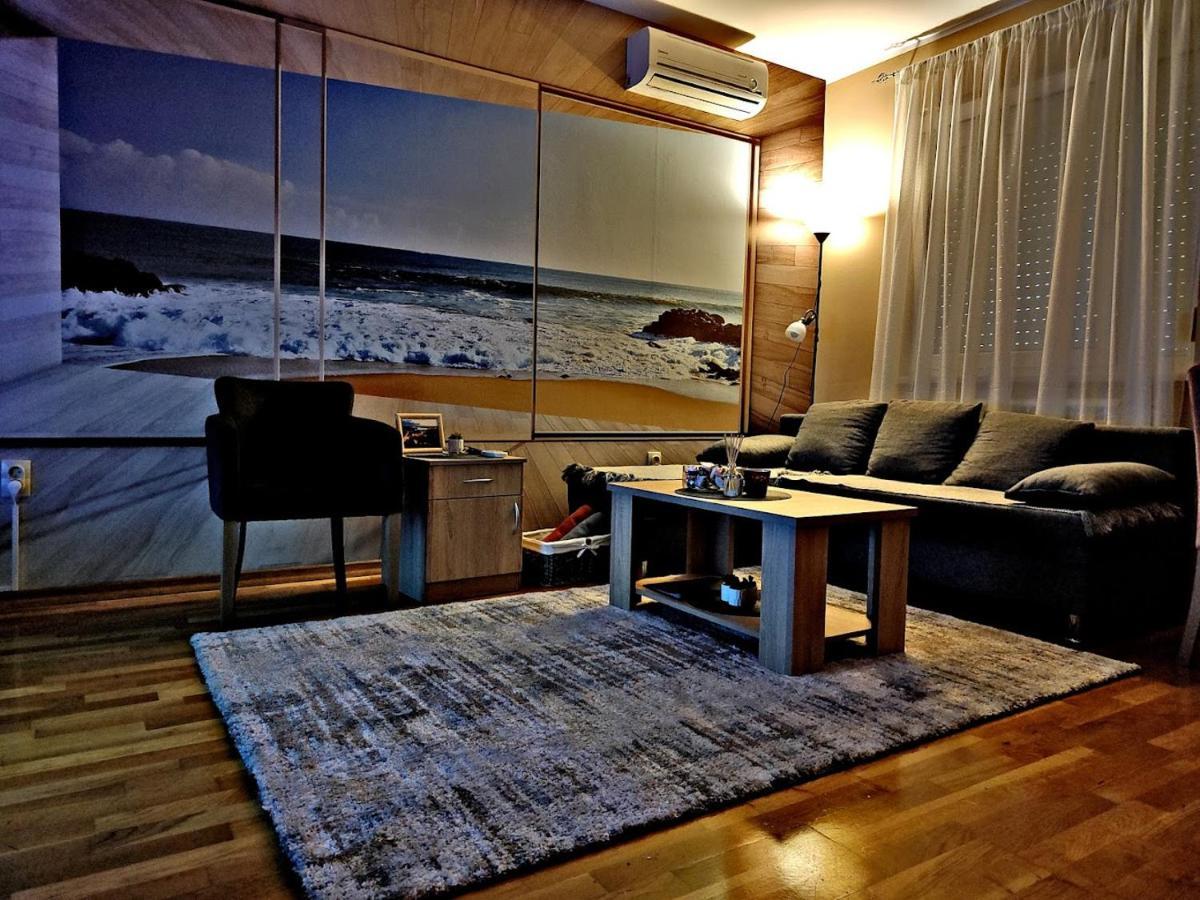Apartman Espresso Sa Parkingom Сремска Митровица Екстериор снимка
