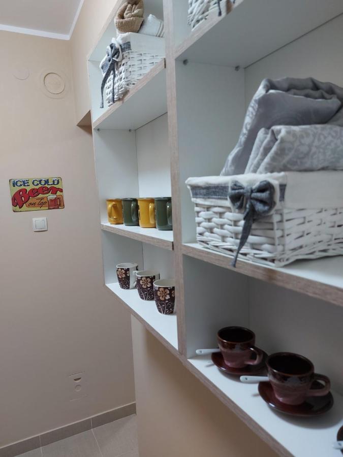 Apartman Espresso Sa Parkingom Сремска Митровица Екстериор снимка