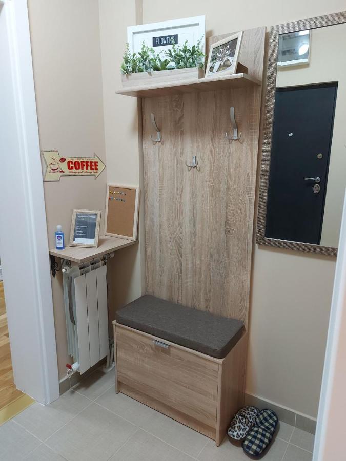 Apartman Espresso Sa Parkingom Сремска Митровица Екстериор снимка